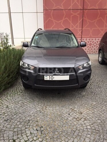 Mitsubishi Outlander 2011, 143,251 km - 2.4 л - Bakı