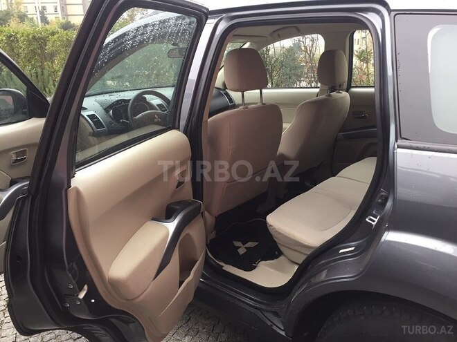 Mitsubishi Outlander 2011, 143,251 km - 2.4 л - Bakı