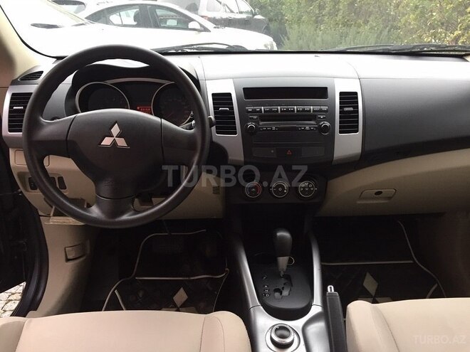 Mitsubishi Outlander 2011, 143,251 km - 2.4 л - Bakı