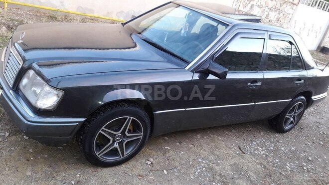 Mercedes E 300 1994, 358,862 km - 3.0 l - Naxçıvan