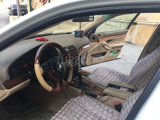 BMW 523 2001, 257,800 km - 2.2 l - Bakı