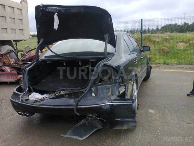 Mercedes E 220 2007, 195,000 km - 2.2 л - Bakı