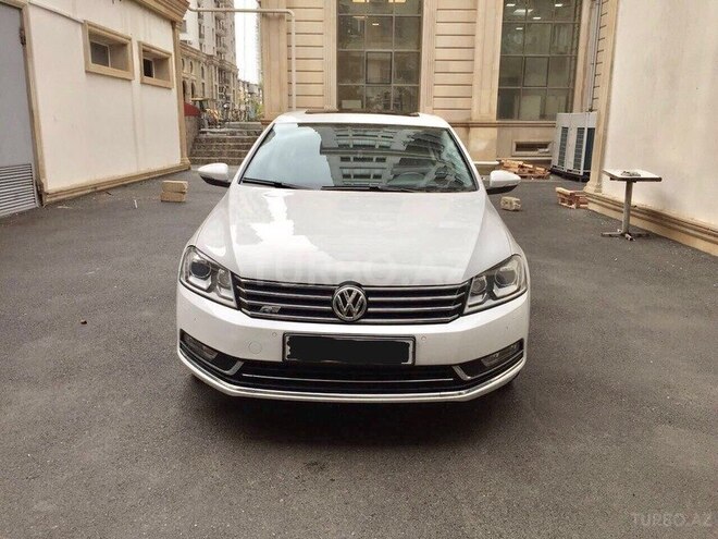 Volkswagen Passat 2012, 98,000 km - 2.0 л - Bakı