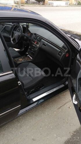 Mercedes E 220 1999, 392,000 km - 2.2 l - Bakı