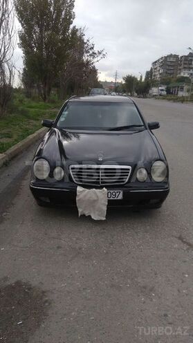 Mercedes E 220 1999, 392,000 km - 2.2 l - Bakı