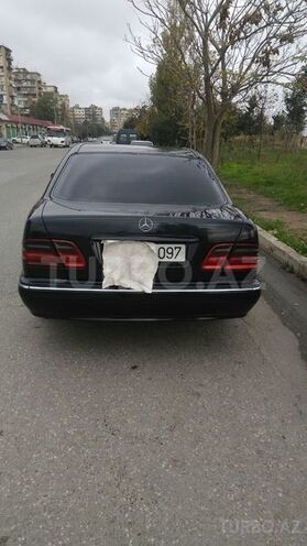 Mercedes E 220 1999, 392,000 km - 2.2 l - Bakı