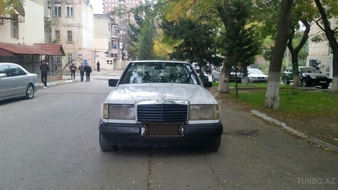 Mercedes E 200 1987, 350,000 km - 2.0 l - Bakı