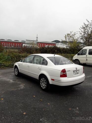 Volkswagen Passat 2003, 157,000 km - 1.8 l - Qəbələ