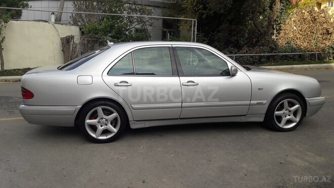 Mercedes E 240 1998, 398,000 km - 2.4 л - Bakı