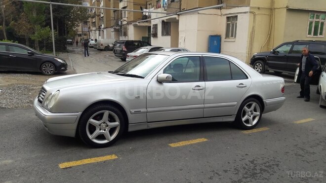 Mercedes E 240 1998, 398,000 km - 2.4 л - Bakı