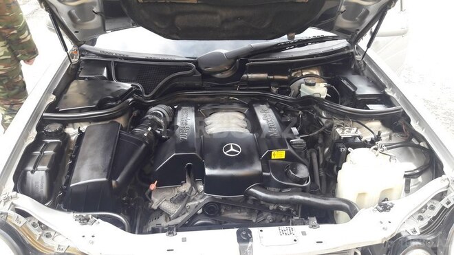 Mercedes E 240 1998, 398,000 km - 2.4 л - Bakı