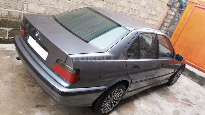 BMW 320 1994, 260 km - 0.2 l - Şəki