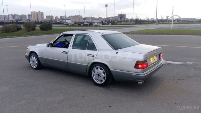 Mercedes E 250 1992, 250,000 km - 2.5 л - Bakı