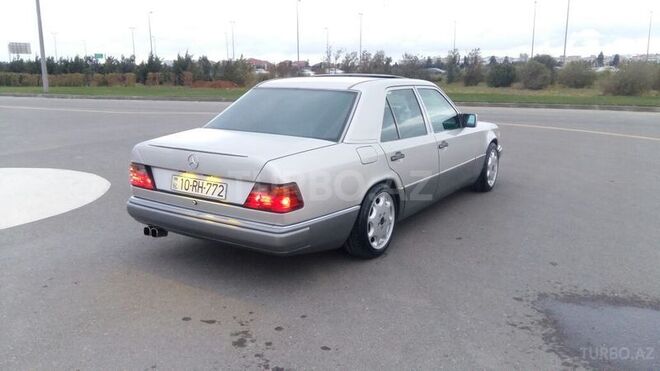 Mercedes E 250 1992, 250,000 km - 2.5 л - Bakı