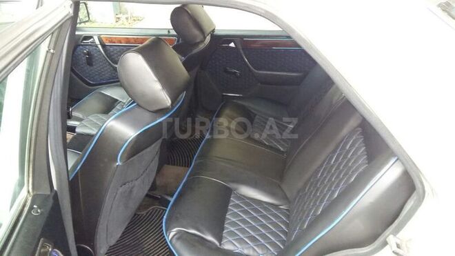 Mercedes E 250 1992, 250,000 km - 2.5 л - Bakı