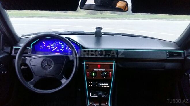 Mercedes E 250 1992, 250,000 km - 2.5 л - Bakı