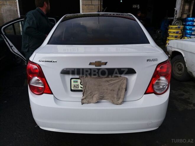 Chevrolet Aveo 2011, 115,000 km - 1.4 l - Qax