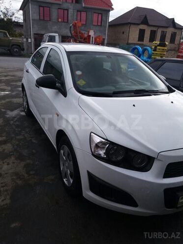 Chevrolet Aveo 2011, 115,000 km - 1.4 l - Qax