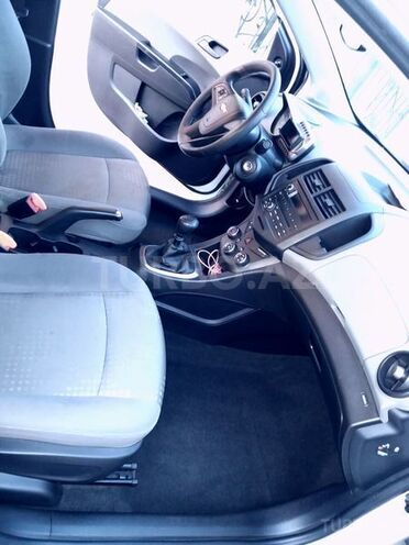 Chevrolet Aveo 2011, 115,000 km - 1.4 l - Qax