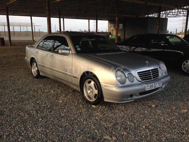 Mercedes E 200 2000, 205,560 km - 2.0 l - Gəncə