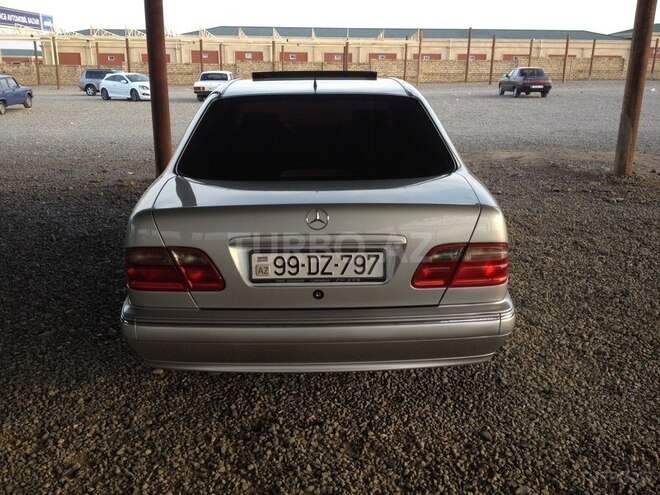 Mercedes E 200 2000, 205,560 km - 2.0 l - Gəncə