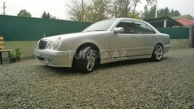 Mercedes E 200 2001, 198,000 km - 2.0 л - Lənkəran