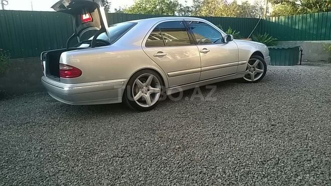 Mercedes E 200 2001, 198,000 km - 2.0 л - Lənkəran