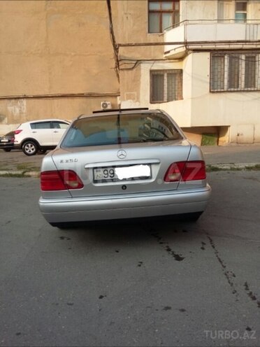Mercedes E 230 1998, 183,000 km - 2.3 l - Qazax