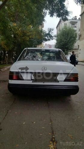 Mercedes E 200 1987, 350,000 km - 2.0 l - Bakı
