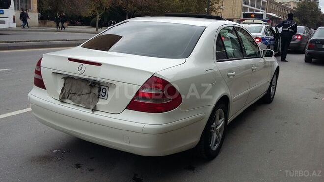 Mercedes E 240 2003, 185,000 km - 2.4 л - Bakı