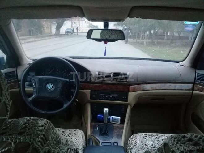 BMW 523 1997, 235,000 km - 2.5 l - Sumqayıt