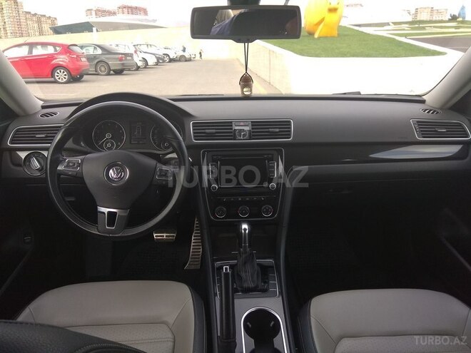 Volkswagen Passat 2014, 49,000 km - 1.8 l - Bakı