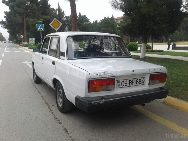 LADA (VAZ) 2107 2005, 300,000 km - 1.6 l - Şirvan