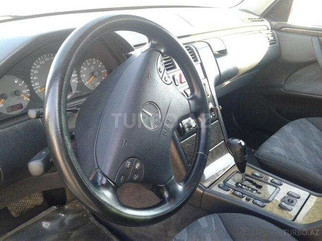 Mercedes E 240 2000, 216,300 km - 2.4 l - Bakı