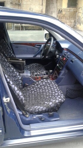 Mercedes E 220 2001, 325,000 km - 2.2 l - Bakı