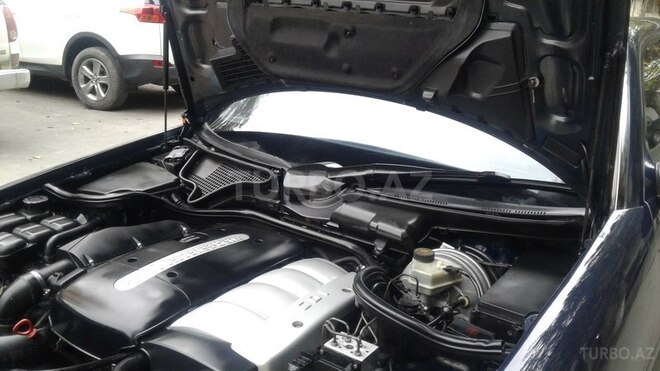 Mercedes E 220 2001, 325,000 km - 2.2 l - Bakı