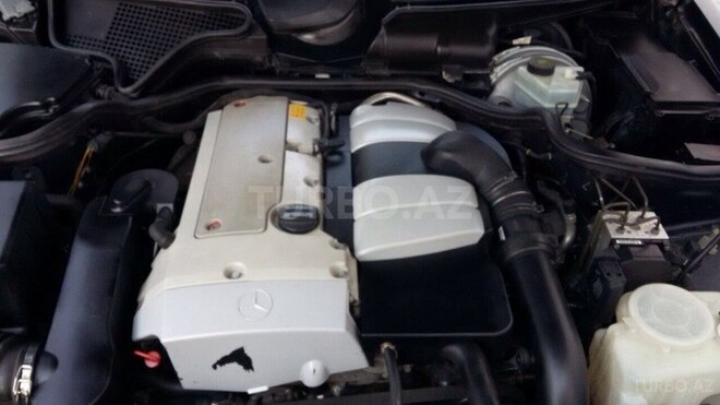 Mercedes E 220 2002, 265,000 km - 2.0 l - Bakı