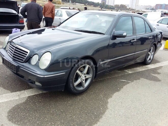 Mercedes E 220 2002, 265,000 km - 2.0 l - Bakı