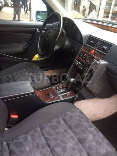 Mercedes C 220 1997, 280,000 km - 2.2 л - Bakı