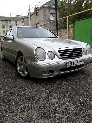 Mercedes E 240 1999, 265,000 km - 2.4 l - Bakı
