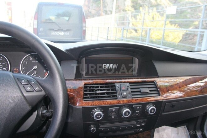 BMW 528 2008, 102,000 km - 3.0 l - Bakı