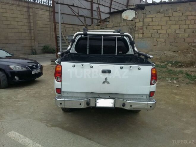 Mitsubishi L200 2008, 250,000 km - 2.5 l - Bakı