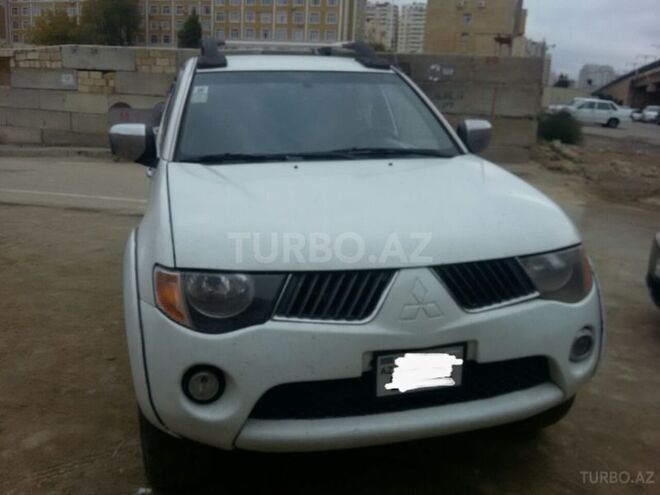 Mitsubishi L200 2008, 250,000 km - 2.5 l - Bakı