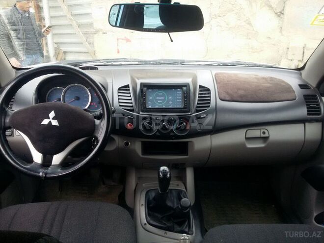 Mitsubishi L200 2008, 250,000 km - 2.5 l - Bakı
