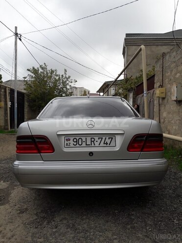 Mercedes E 240 1999, 265,000 km - 2.4 l - Bakı