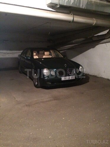 Mercedes E 280 1999, 246,000 km - 2.8 l - Bakı