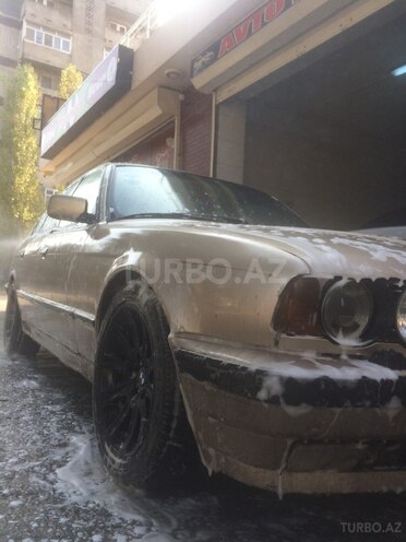 BMW 528 1993, 250,000 km - 2.5 l - Bakı