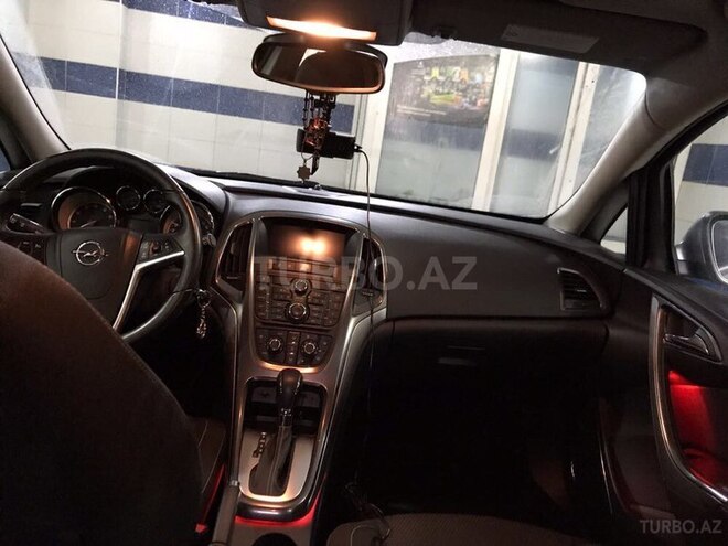 Opel Astra 2012, 72,000 km - 1.6 l - Bakı