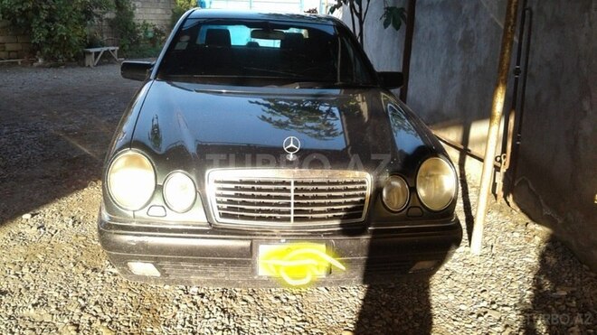 Mercedes E 220 1998, 25,364 km - 2.2 l - İmişli