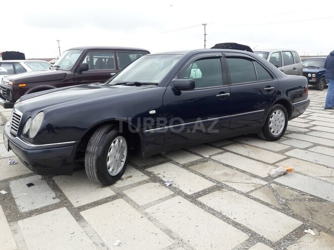 Mercedes E 200 1997, 243,000 km - 2.0 l - Xırdalan